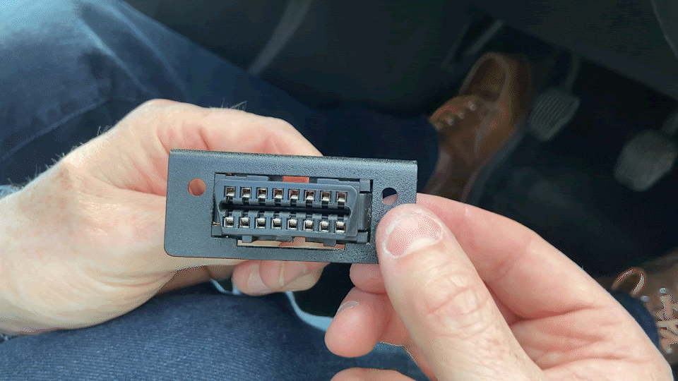 image12_Mount_Y-cable.gif