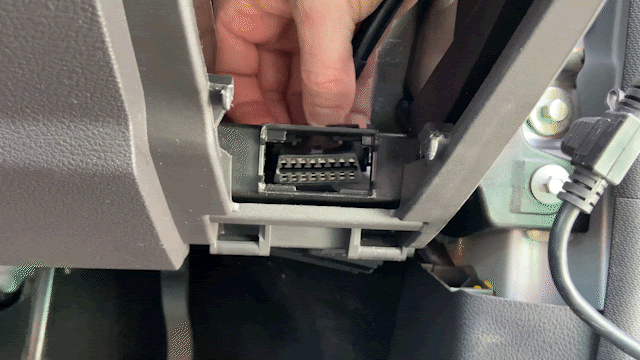 image9_Mount_Y-cable.gif