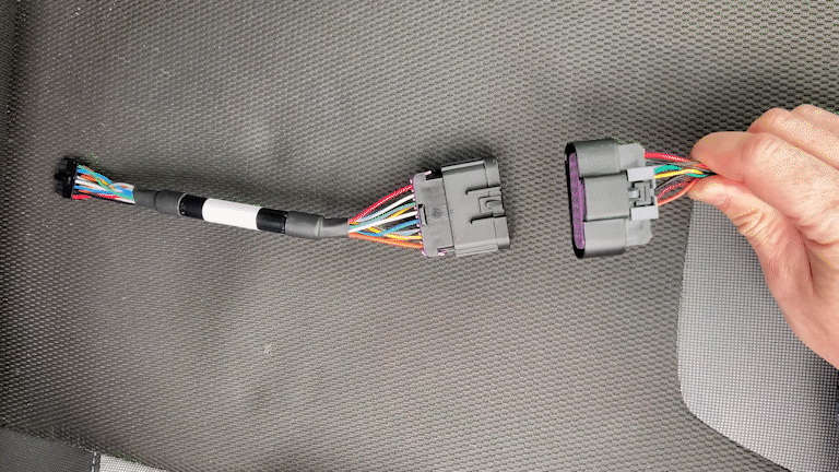 Xirgo_adapter_AdobeCreativeCloudExpress.gif