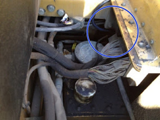 Cable_into_Console.png