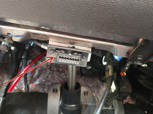 Installed_diagnostic_connector.png
