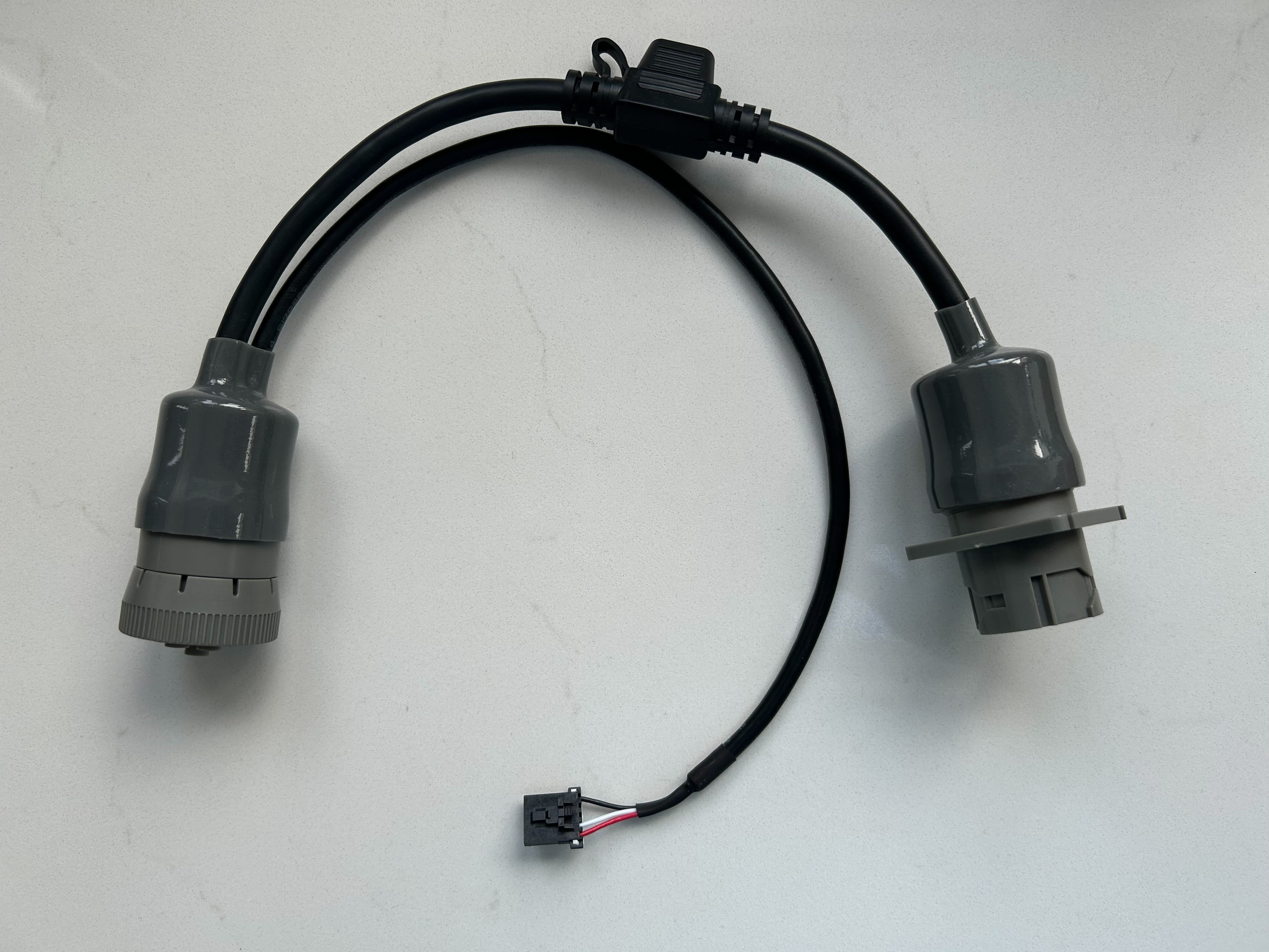 AI_Dashcam_6_pin_power_adaptor.jpg