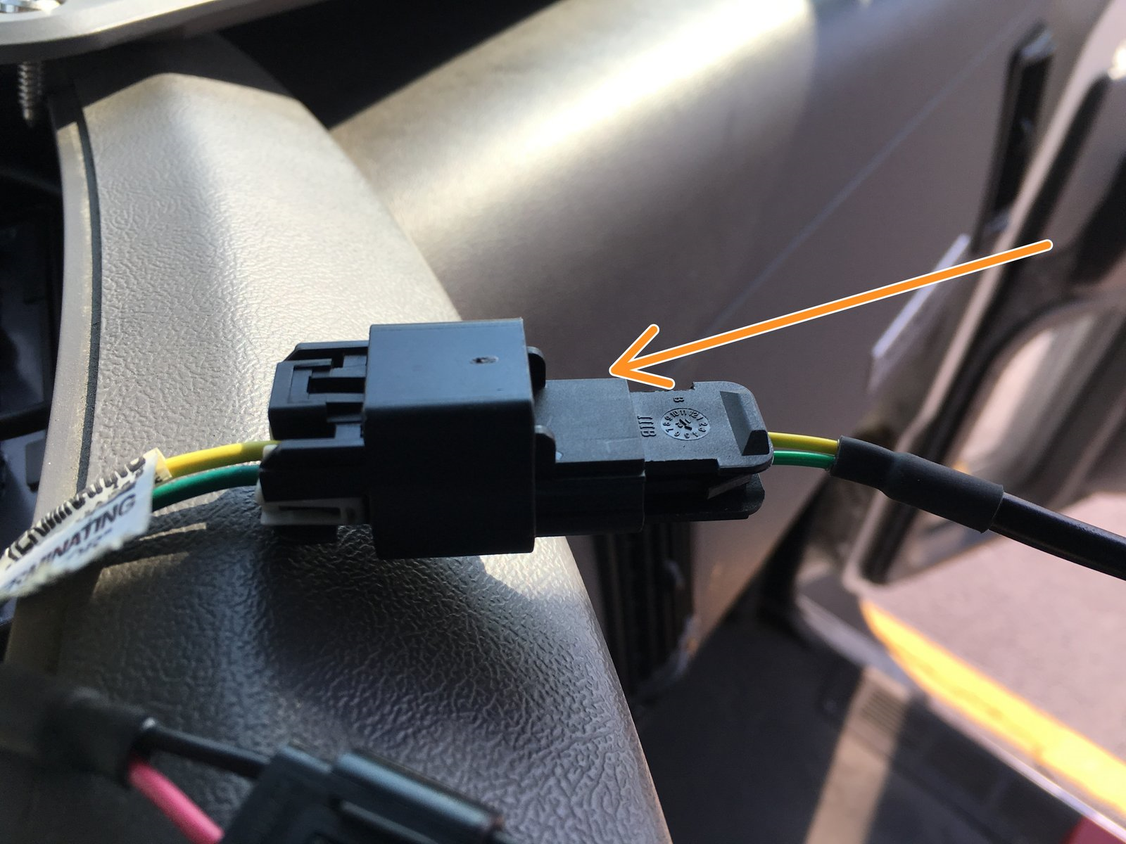 02d_-_J1939_-_PlugIn_Remaining_Connector.png