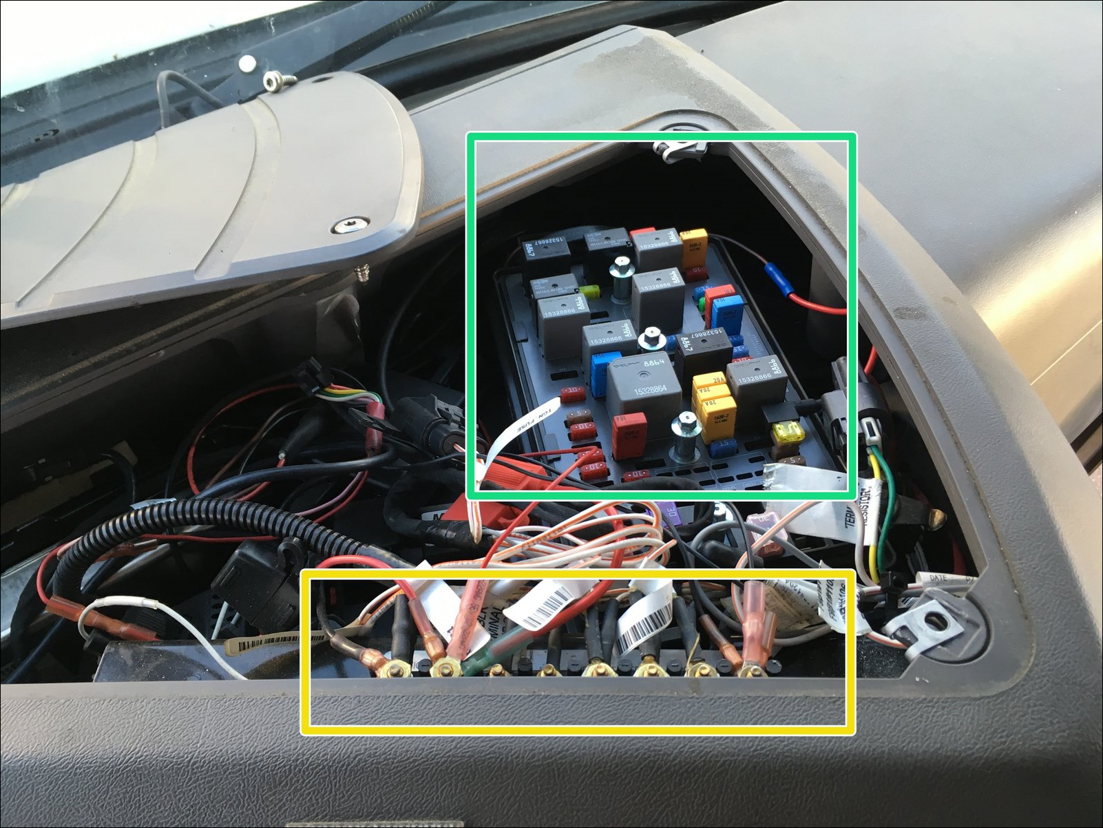 01b_-_Power_Distrib_Junction_Box.png