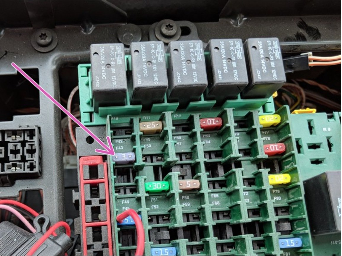 01-3c_-_Fuse_Required__if_no_power_.png