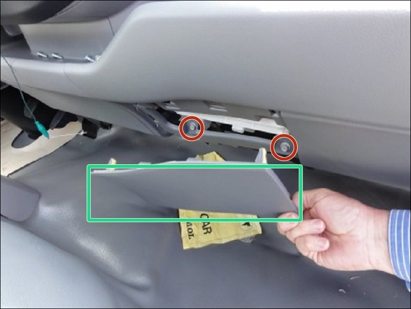 01b_-_remove_panel_remove_bolts.png