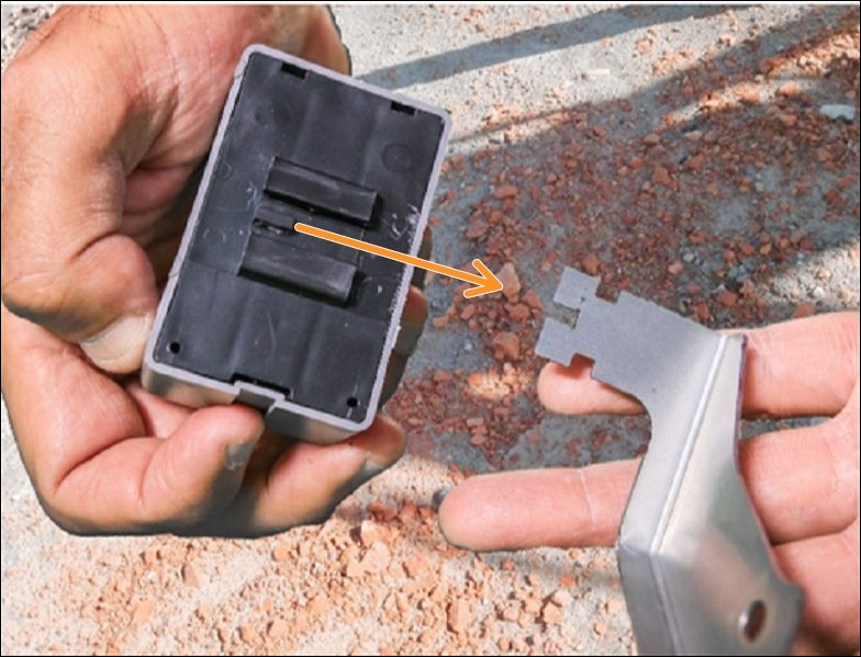 04b_-_remove_buzzer_from_bracket.png